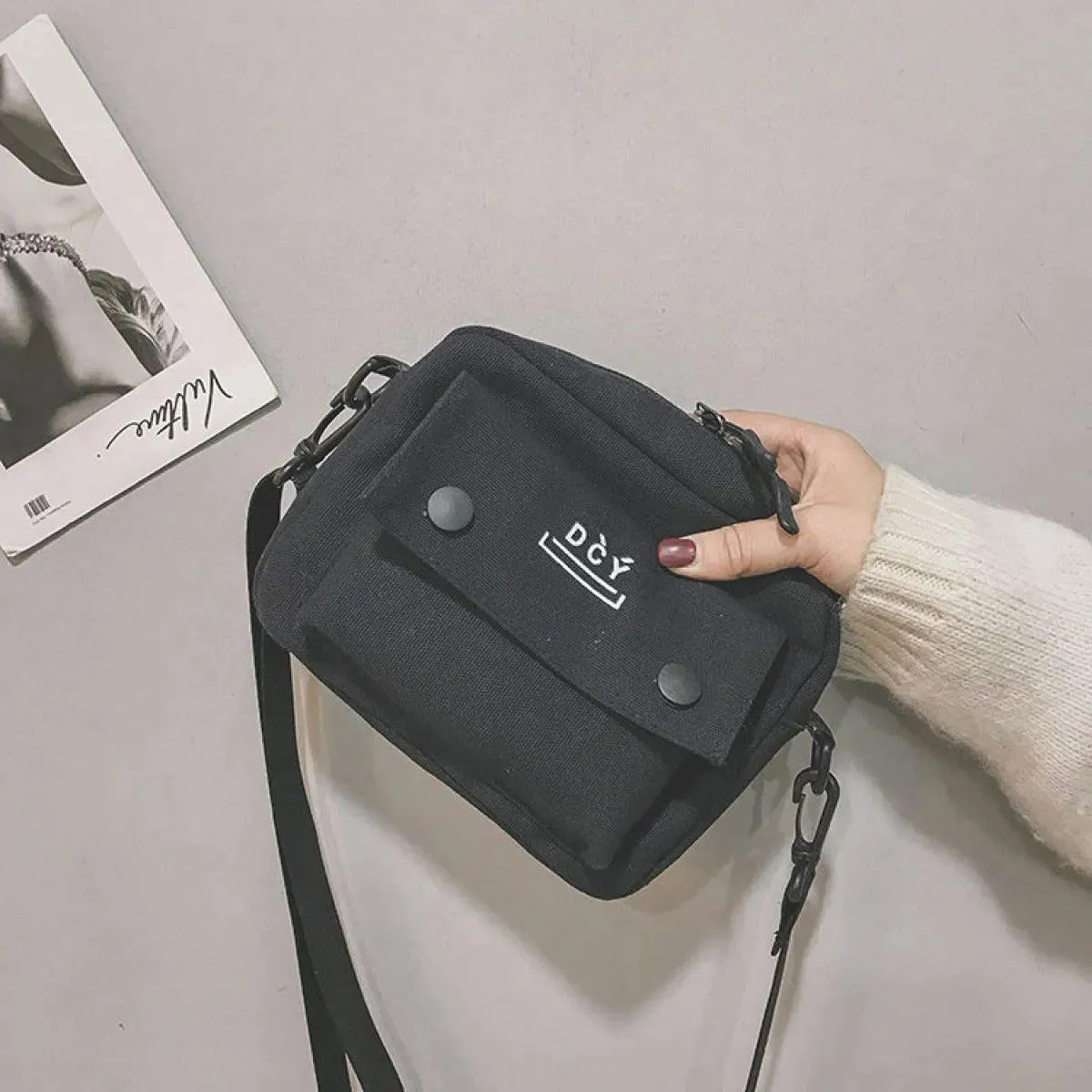 Daily Use Casual Messenger Bag