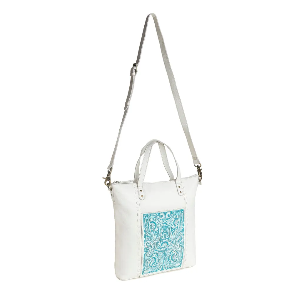 Steerhallow Canyon Shoulder Bag in White