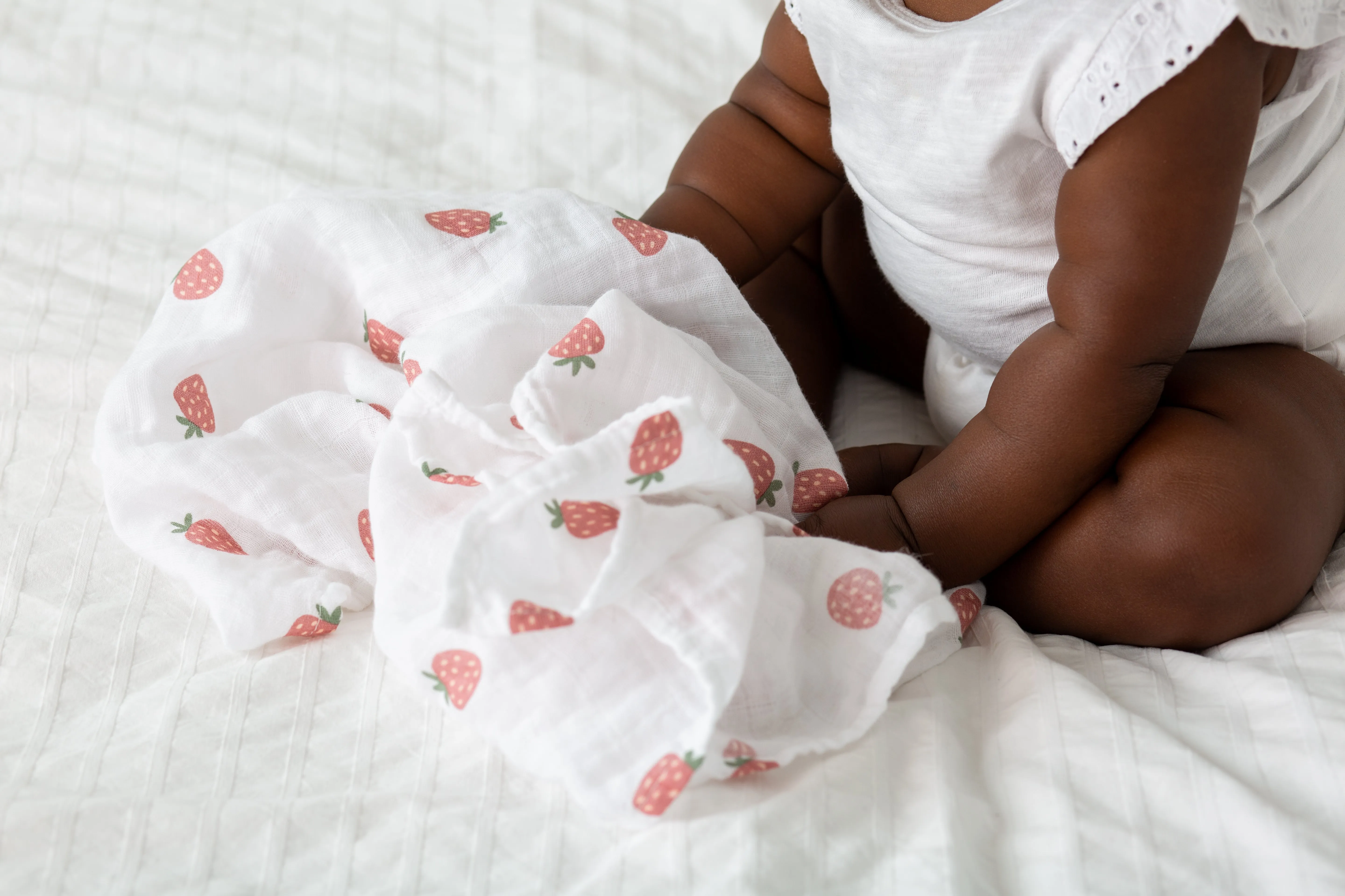 Swaddle Blanket Multipurpose Muslin - Strawberries